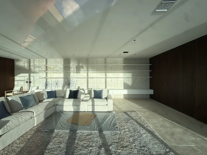 Dolphin Villa — On-site photograph · 2026-10-19